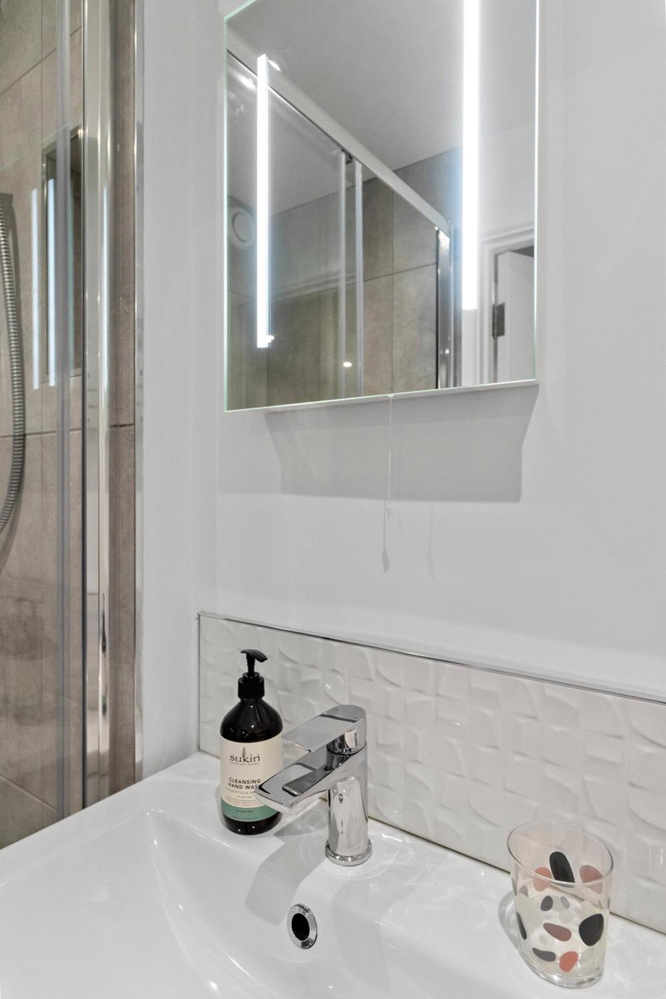 Exeter City Centre Apartments Riley Apartment Εξωτερικό φωτογραφία